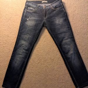 Straight-leg jeans